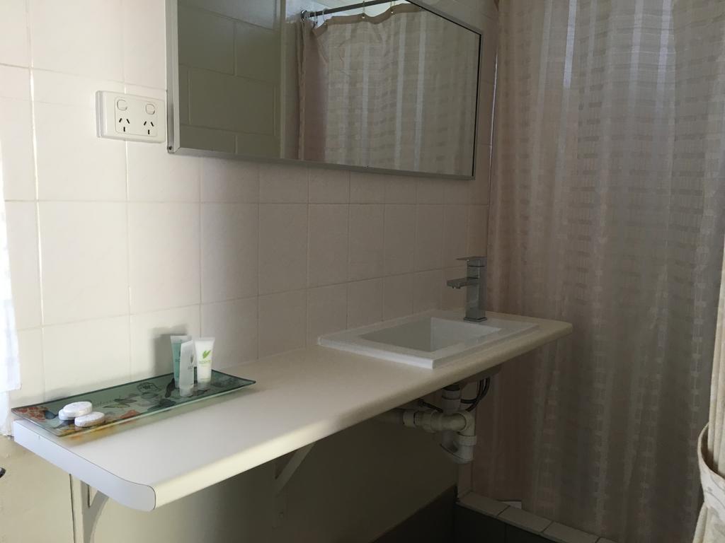 Plantation Park Motor Inn Еър Стая снимка